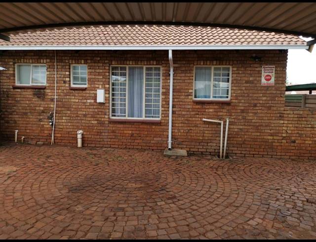 2 BEDROOM HOUSE SOLD IN HESTEAPARK